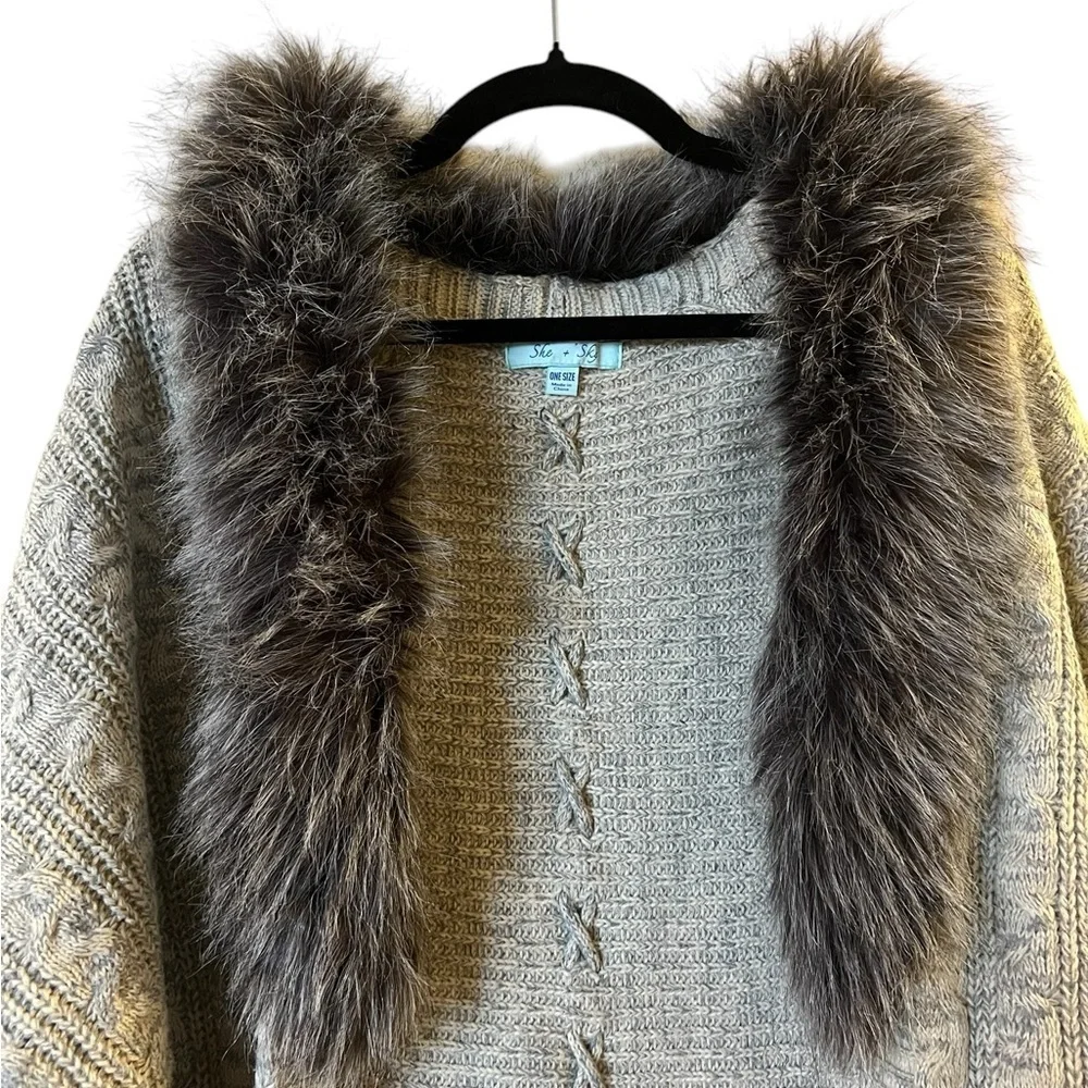 SHE & SKY Oatmeal Cable Knit Dolman Sleeve Open Sweater w/ Faux Fur Trim, OS - Picture 2 of 6